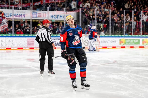 September 18, 2026 Ice Hockey Season 2026–2027 Penny DEL Nuremberg Ice Tigers Icetigers Augsburg Panthers Augsburg ThHa xthxhax Ryan Jones, 20, Nuremberg Ice Tigers, NIT sad, disappointed