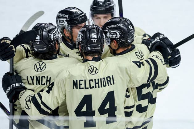 September 18, 2026, Ice Hockey, DEL, Kölner Haie vs. Grizzlys Wolfsburg, Matchday 1, 2026–27 Season, Lanxess Arena, Cologne: Celebrations after the 3–3 goal by Tyler Gaudet (No. 58, Grizzlys Wolfsburg) alongside Julian Melchiori (No. 44, Grizzlys Wolfsburg), North Rhine-Westphalia, Germany
