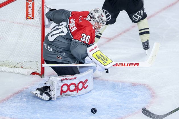 September 18, 2026, Ice Hockey, DEL, Kölner Haie vs. Grizzlys Wolfsburg, Matchday 1, 2026–27 Season, Lanxess Arena, Cologne. Goalie Janne Juvonen of the Kölner Haie makes 30 saves. North Rhine-Westphalia, Germany