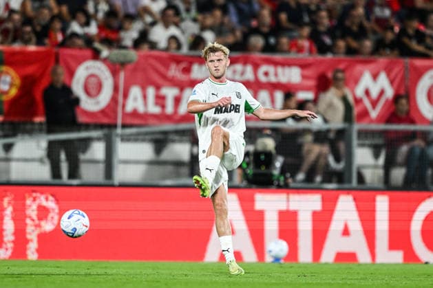 Josh Doig of Sassuolo FC in action during the Serie A soccer match between AC Monza and Sassuolo FC the Brianteo Stadium in Monza, north Italy - September 18, 2026. - Soccer.  Copyright: xTizianoxBallabio LaPressex