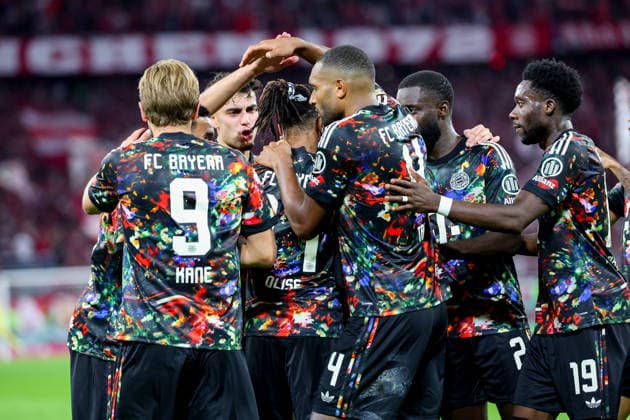 September 18, 2026, GER, Soccer, Men s, 1st Bundesliga, 2026–2027 season, Matchday 4, FC Bayern Munich vs. 1. FC Union Berlin Goal celebration: Cheers for the 3–0 goal by Michael Olise FC Bayern Munich 17 DFB DFL regulations prohibit any use of photographs as image sequences and or quasi-video Munich Allianz Arena Bayern Germany Copyright: xNordphoto Schneiderx