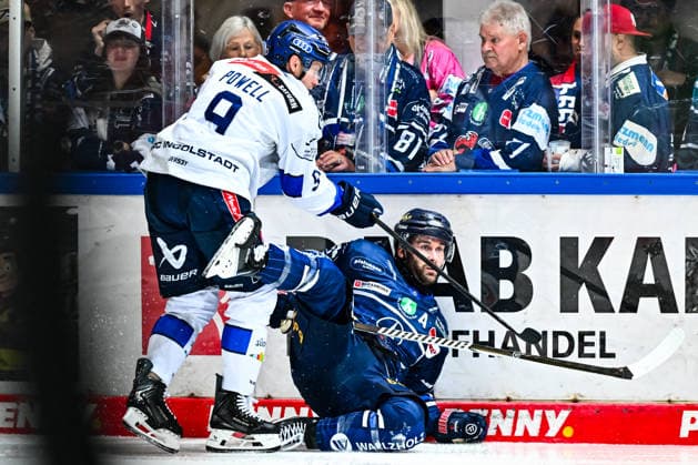 Justin Scott, Iserlohn Roosters, 20; Myles Powell, ERC Ingolstadt, 9; GER; Iserlohn Roosters vs. ERC Ingolstadt; Ice Hockey; Penny DEL; Matchday 1; 2026–2027 season; September 19, 2026, GER, Iserlohn Roosters vs. ERC Ingolstadt, Ice Hockey, Penny DEL, Matchday 1, 2026–2027 Season, September 19, 2026, Iserlohn Copyright: xJonasxBrockmann Eibner-Pressefotx EP_JBN