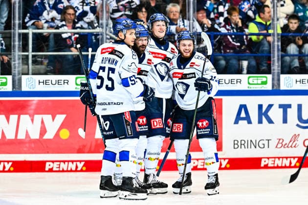 Goal celebration, cheers, joy from goal scorer Riley Sheen, ERC Ingolstadt, 91; Edwin Tropmann, ERC Ingolstadt, 55; Nicolas Appendino, ERC Ingolstadt, 21, GER; Iserlohn Roosters vs. ERC Ingolstadt, ice hockey, Penny DEL, Matchday 1, 2026–2027 season, September 19, 2026, GER, Iserlohn Roosters vs. ERC Ingolstadt, ice hockey, Penny DEL, Matchday 1, 2026–2027 season, September 19, 2026, Iserlohn Copyright: xJonasxBrockmann Eibner-Pressefotx EP_JBN