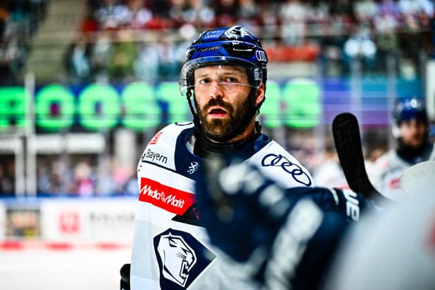Goal celebration, cheers, joy from goal scorer Riley Sheen, ERC Ingolstadt, 91, GER, Iserlohn Roosters vs. ERC Ingolstadt, ice hockey, Penny DEL, Matchday 1, 2026–2027 season, September 19, 2026, GER, Iserlohn Roosters vs. ERC Ingolstadt, Ice Hockey, Penny DEL, Matchday 1, 2026–2027 season, September 19, 2026, Iserlohn Copyright: xJonasxBrockmann Eibner-Pressefotx EP_JBN