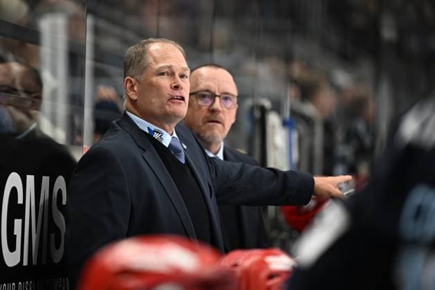 Steve Walker Schwenninger Wild Wings Schwenninger Wild Wings vs. Loewen Frankfurt, DEL, Regular Season, Game 1, 2026–2027 Season, 20260918 Schwenninger Wild Wings vs. Loewen Frankfurt, DEL, Regular Season, Game 1, 2026–2027 Season, 20260918 Schwenningen Copyright: xEibner-Pressefoto SvenxLaeglerx EP_SVL
