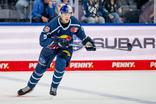 Moritz Warnecke, EHC Red Bull Munich, scored his first DEL goal on September 9, EHC Red Bull Munich vs. Adler Mannheim, Ice Hockey, DEL, 2026–2027 Season, Matchday 1, September 18, 2026 Photo: HMB Media, Heike Feiner Copyright: HMBxMedia HeikexFeiner