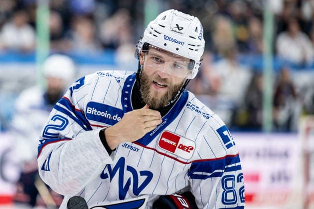 Hayden Shaw, Adler Mannheim, 82 GER, EHC Red Bull Munich vs. Adler Mannheim, Ice Hockey, DEL, 2026–2027 Season, Matchday 1, September 18, 2026. Photo: HMB Media, Heike Feiner Copyright: HMBxMedia HeikexFeiner