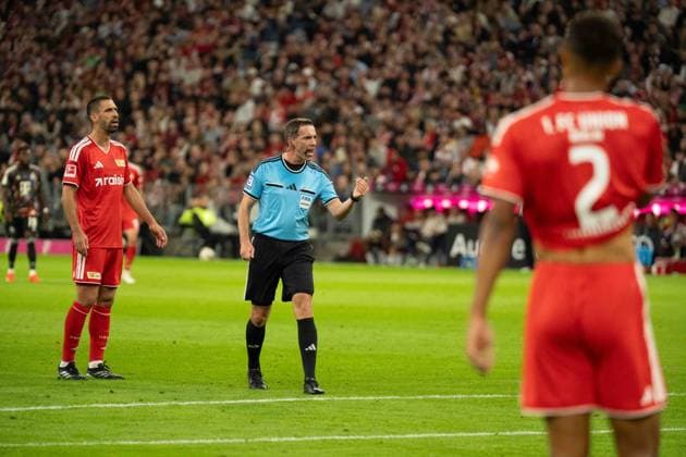 September 18, 2026: FC Bayern Munich vs. Union Berlin, Matchday 4 of the Bundesliga at the Allianz Arena in Munich. Referee: Benjamin Brand. IMPORTANT NOTICE: In accordance with DFL and DFB regulations, it is prohibited to use or allow the use of photographs taken in the stadium and or during the game in the form of sequential images and or video-like photo series Copyright: xJamesxZabelx