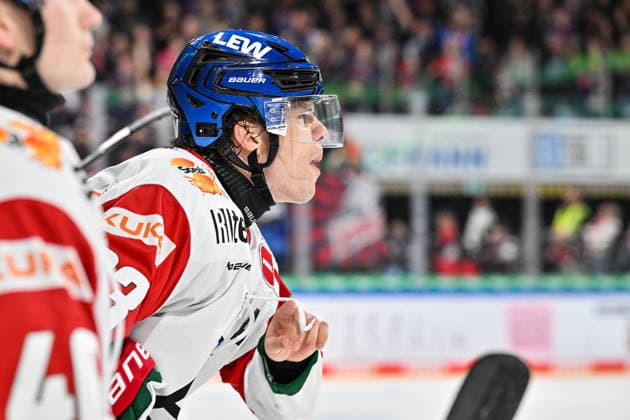 Penny DEL Nuremberg Ice Tigers vs. Augsburg Panthers, September 18, 2026, NUREMBERG, GERMANY, September 18. Pictured: Tim WOHLGEMUTH of the Augsburg Panthers (No. 33), who is unhappy with a referee’s call. He looks angry and frustrated during the Penny DEL match between the Nuremberg Ice Tigers and the Augsburg Panthers on Matchday 1 at the PSD Bank NuremNuremberg Arena Copyright: xBEAUTIFULxSPORTS Goldbergx