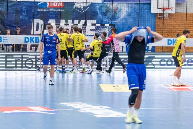 Dejected Balingen players and celebrating Stuttgart players, HBW Balingen Weilstetten vs. TVB Stuttgart, GER, Opel 1 Handball Bundesliga, Championship, Matchday 5, 2026–2027 Season, September 18, 2026, Eibner Press Photo by Andreas Ulmer, HBW Balingen Weilstetten vs. TVB Stuttgart, GER, Opel 1 Handball Bundesliga, Championship, Matchday 5, 2026–2027 Season, September 18, 2026, Balingen Copyright: xEibner-Pressefoto AndreasxUlmerx EP_AUR