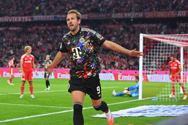Harry KANE Celebrates Goal for Bayern Munich, Celebration, Joy, Excitement, Action, Single Frame, Cropped Single Subject, Half-Figure, Soccer, 1. Bundesliga Season 2026–2027, Matchday 4, Matchday 04, FC Bayern Munich vs. FC Union Berlin on September 18, 2026, ALLIANZ ARENA