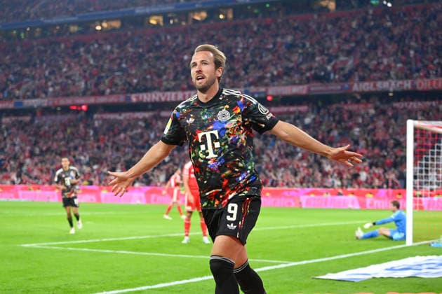 Harry KANE Celebrates Goal for Bayern Munich, Celebration, Joy, Excitement, Action, Single Frame, Cropped Single Subject, Half-Figure, Soccer, 1. Bundesliga Season 2026–2027, Matchday 4, Matchday 04, FC Bayern Munich vs. FC Union Berlin on September 18, 2026, ALLIANZ ARENA
