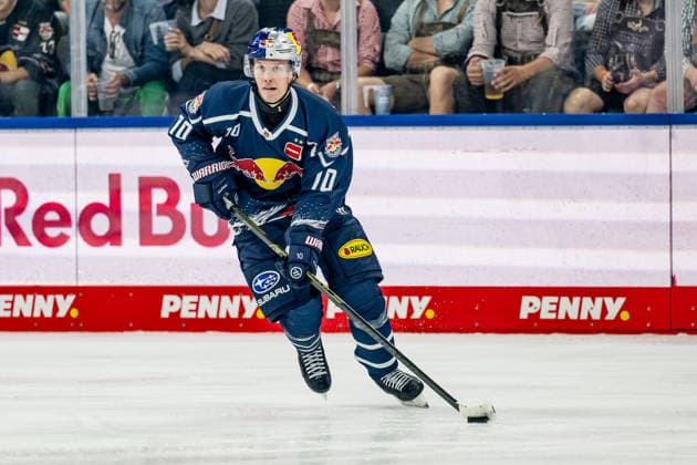 Elis Hede, EHC Red Bull Munich, No. 10 (GER), EHC Red Bull Munich vs. Adler Mannheim, Ice Hockey, DEL, 2026–2027 Season, Matchday 1, September 18, 2026. Photo: HMB Media, Heike Feiner Copyright: HMBxMedia HeikexFeiner