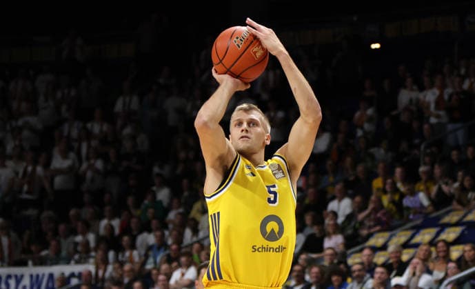 Sam Griesel with the ball; Upper-body action; Sports; Basketball; BBL; Bundesliga; Men s Division 1; Matchday; 2026–2027 season; September 18, 2026; ALBA Berlin vs. Niners Chemnitz 99ers
