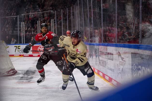 COLOGNE, GERMANY - 18 SEPTEMBER, 2026: Dustin Willhoeft, Moritz Mueller - The PENNY DEL Ice hockey, Eishockey match Koelner Haie vs. Grizzlys Wolfsburg at LANXESS arena.  Copyright: xVitaliixKliuievx