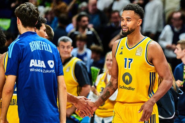 Alba Berlin celebrates victory; Norris Agbakoko ALBA BERLIN, 17, GER, ALBA Berlin vs. Chemnitz 99, Men s Basketball, easy Credit BBL, 2026–27 Season, Matchday 1, September 18, 2026 GER, ALBA Berlin vs. Chemnitz 99, Men’s Basketball, easyCredit BBL, 2026–27 Season, Matchday 1, September 18, 2026 Berlin Copyright: xClaudiusxRauch,xEibner-Pressefotox xClaudiusxRauchx EP_CRH