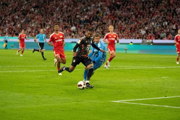 September 18, 2026: Soccer – FC Bayern Munich vs. Union Berlin, Matchday 4 of the Bundesliga at the Allianz Arena in Munich. Shot on goal by Michael Olise (FC Bayern Munich), 17–6 0 IMPORTANT NOTICE: In accordance with DFL and DFB regulations, it is prohibited to use or allow the use of photographs taken in the stadium and or during the game in the form of sequential images and or video-like photo series. Copyright: xJamesxZabelx