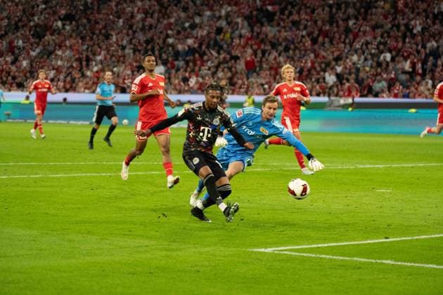 September 18, 2026: Soccer – FC Bayern Munich vs. Union Berlin, Matchday 4 of the Bundesliga at the Allianz Arena in Munich. Shot on goal by Michael Olise (FC Bayern Munich), 17–6 0 IMPORTANT NOTICE: In accordance with DFL and DFB regulations, it is prohibited to use or allow the use of photographs taken in the stadium and or during the game in the form of sequential images and or video-like photo series. Copyright: xJamesxZabelx