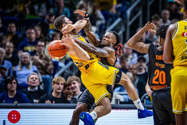 Basketball Berlin, September 18, 2026; 2026–2027 Season; EasyCredit BBL 1 Bundesliga Men s Division; Alba Berlin vs. NINERS Chemnitz; Jordan Ford (Alba Berlin, No. 03) vs. Cobe Williams (Chemnitz, No. 24)