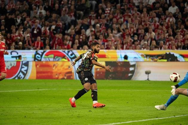 September 18, 2026: Soccer – FC Bayern Munich vs. Union Berlin, Matchday 4 of the Bundesliga at the Allianz Arena in Munich. Shot on goal by Ismael Saibari (FC Bayern Munich), 34–5 0 IMPORTANT NOTICE: In accordance with DFL and DFB regulations, it is prohibited to use or allow the use of photographs taken in the stadium and or during the game in the form of sequential images and or video-like photo series. Copyright: xJamesxZabelx