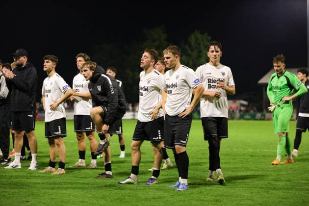 September 18, 2026, Soccer, Men s, 2026–2027 Season, Bavarian Regional League, Matchday 10: TSV Buchbach vs. FC Schweinfurt 05. Schweinfurt players celebrated in front of the fans at the Buchbach SMR Arena in Bavaria, Germany, after the final whistle.