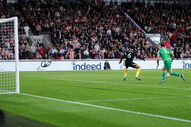 Igor Thiago of Brentford scores his team s second goal of the match Brentford v Chelsea, Premier League, Football, The Gtech Community Stadium, London, UK, 18 09 2026, England - 18 Sep 2026London The Gtech Community Stadium England United Kingdom EDITORIAL USE ONLY No use with unauthorised audio, video, data, fixture lists, club league logos or live services. Online in-match use limited to 120 images, no video emulation. No use in betting, games or single club league player publications.  Copyright: xHanc WiredxPhotos Shutterstockx 17157573ap
