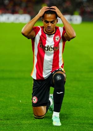 Fabio Carvalho of Brentford celebrates scoring a goal after making it 3-0 Brentford v Chelsea, Premier League, Football, Gtech Community Stadium, London, UK - 18 Sep 2026London Gtech Community Stadium United Kingdom EDITORIAL USE ONLY No use with unauthorised audio, video, data, fixture lists, club league logos or live services. Online in-match use limited to 120 images, no video emulation. No use in betting, games or single club league player publications.  Copyright: xJavierxGarcia Shutterstockx 17157487ac