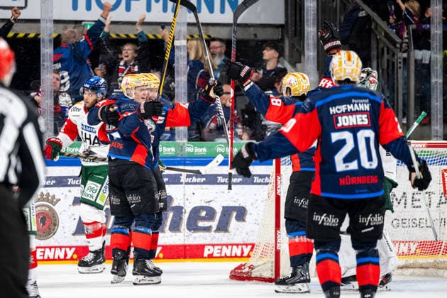 September 18, 2026 Ice Hockey Season 2026–2027 Penny DEL Nuremberg Ice Tigers Icetigers Augsburg Panthers Augsburg ThHa xthxhax Goal celebration, joy, cheering Nikolaus Heigl 15, Nuremberg Ice Tigers, NIT Thomas Heigl 49, Nuremberg Ice Tigers, NIT, and teammates