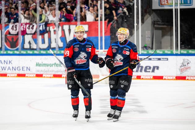 September 18, 2026 Ice Hockey Season 2026–2027 Penny DEL Nuremberg Ice Tigers Icetigers Augsburg Panthers Augsburg ThHa xthxhax Goal celebration, joy, cheering Nikolaus Heigl 15, Nuremberg Ice Tigers, NIT Thomas Heigl 49, Nuremberg Ice Tigers, NIT