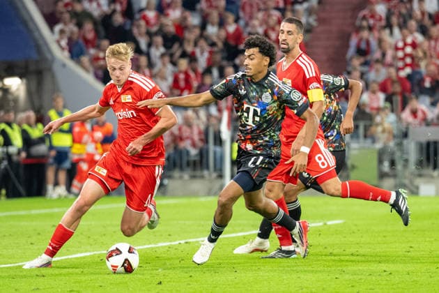 Zeno van den Bosch 4 1 FC Union Berlin, Nathaniel Brown 11 FC Bayern Munich, Rani Khedira 8 1 FC Union Berlin, FC Bayern Munich 1 FC Union Berlin, Bundesliga, Matchday 4, September 18, 2026. DFB regulations prohibit any use of photographs as image sequences and or quasi-video. Munich, Bayern, Germany Copyright: xkolbert-press UlrichxGamelx