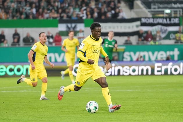 Germany 3rd Division 2026–2027, Matchday 6: SC Preußen Münster vs. 1 FC Saarbrücken, Wednesday, September 16, 2026, LVM Preußenstadion, Münster, North Rhine-Westphalia, Germany; Kelsey Owusu (1 FC Saarbrücken), No. 31, on the ball, solo run toward the goal Copyright: xMerlexKölkingx