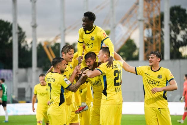 Germany 3rd Division 2026–2027, Matchday 6: SC Preußen Münster vs. 1 FC Saarbrücken, Wednesday, September 16, 2026, LVM Preußenstadion, Münster, North Rhine-Westphalia, Germany—Goal celebrations, joy, emotions, team—Goal making it 0–2 by Kelsey Owusu, 1 FC Saarbrücken, 31 Copyright: xMerlexKölkingx
