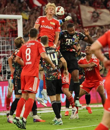 September 18, 2026, Matchday 4, Bundesliga 1, FC Bayern Munich vs. Union Berlin, Allianz Arena, Munich, Soccer, Sports, Pictured: Harry Kane (FC Bayern Munich), Rani Khedira (Union Berlin), Leopold Querfeld (Union Berlin), Josip Stanisic (FC Bayern Munich), Frederik Rönnow (Union Berlin), Jonathan Tah (FC Bayern Munich), Felix Uduokhai (Union Berlin). DFL regulations prohibit any use of photographs as image sequences and or quasi-video content.