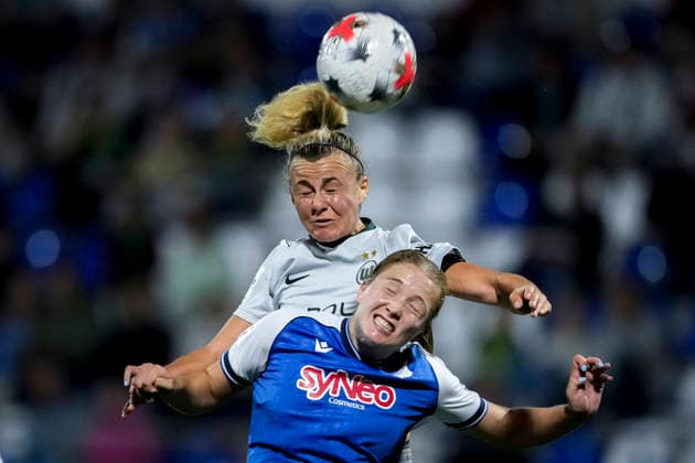 From left: Lena Lattwein (Wolfsburg), 8, jumps higher than Jonna van de Velde (TSG), 25, during a header, header duel, game scene, aerial duel, action, September 18, 2026, Sinsheim, Hoffenheim, Germany, soccer, Google Pixel Women’s Bundesliga, TSG 1899 Hoffenheim vs. VfL Wolfsburg, DFB DFL REGULATIONS PROHIBIT ANY USE OF PHOTOGRAPHS AS IMAGE SEQUENCES AND OR QUASI-VIDEO xozx