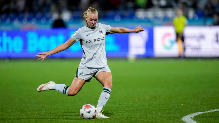 Ella Peddemor in Wolfsburg, age 5, on the ball, cutout, full-body, single frame, single photo, action, September 18, 2026, Sinsheim, Hoffenheim, Germany, soccer, Google Pixel Women’s Bundesliga, TSG 1899 Hoffenheim vs. VfL Wolfsburg, DFB and DFL regulations prohibit any use of photographs as image sequences and or quasi-video xozx