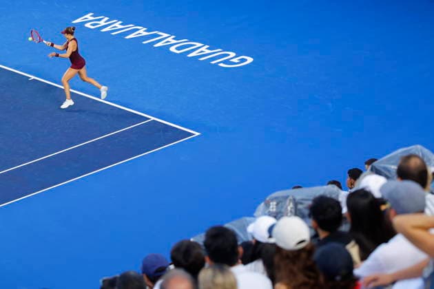Guadalajara Open tennis tournament Iva Jovic of the USA in action against Cristina Bucsa of Spain during their Women s Singles semifinal tennis match at the Guadalajara Open WTA, Tennis Damen 500 in Guadalajara, Jalisco, Mexico, 18 September 2026. Guadalajara Mexico  Copyright: xFranciscoxGuascox