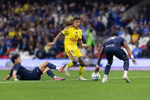 September 13, 2026: TO-45104- Mexico City, September 12, 2026. Paul Rodr& xed;guez during the Cruz Azul vs. Am& xe9;rica match on Matchday 8 of Liga MX at Banorte Stadium in Mexico City. Clasos.com.mx - ZUMAcs4_ 20260913_faa_cs4_048 Copyright: xMikaxRoblesx
