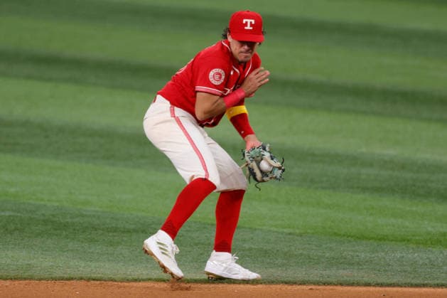 September 18, 2026, Arlington, Texas, USA: Texas Rangers second baseman NICKY LOPEZ (33) in a baseball game, Friday, September 18, 2026, in Arlington, Texas. Arlington USA - ZUMAa325 20260918_zsa_a325_036 Copyright: xDavidxBalleringxIix