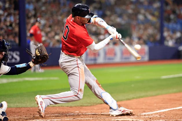 September 18, 2026, St. Petersburg, Florida, USA: Boston Red Sox shortstop Trevor Story (10) flies out to Tampa Bay Rays right fielder Victor Mesa Jr. (25) during an MLB, Baseball Herren, USA game on September 18, 2026 at Tropicana Field. The Red Sox beat the Rays 4-2. St. Petersburg USA - ZUMAh180 20260918_zsp_h180_082 Copyright: xKimxHukarix