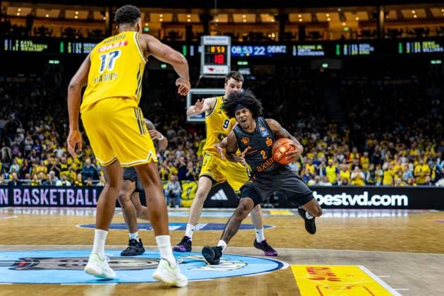 Basketball Berlin, September 18, 2026; 2026–2027 Season; EasyCredit BBL 1 (Men s Bundesliga); Alba Berlin vs. NINERS Chemnitz; Stefan Smith (Chemnitz), No. 02; Jonas Mattisseck (Alba Berlin), No. 09