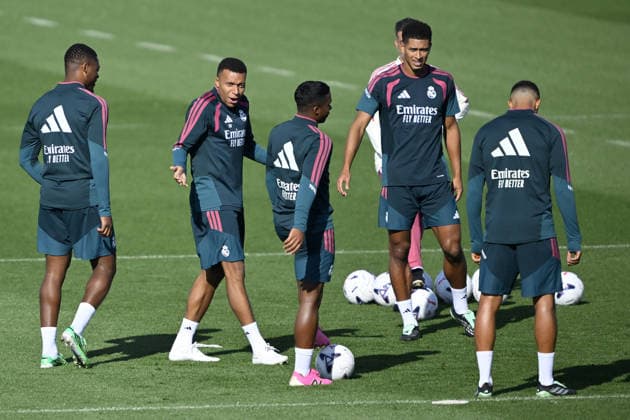 Real Madrid holds training session ahead of the LaLiga MADRID, SPAIN - SEPTEMBER 19: Kylian Mbappe (2nd L), Endrick Felipe (C) and Jude Bellingham (2nd R) of Real Madrid take part in a training session ahead of the LaLiga Week 7 match against Atletico Madrid at the club s Ciudad Real Madrid training facilities in Valdebebas, Madrid, Spain, on September 19, 2026. Burak Akbulut Anadolu Madrid Spain. Editorial use only. Please get in touch for any other usage.  Copyright: x2026xAnadoluxBurakxAkbulutx