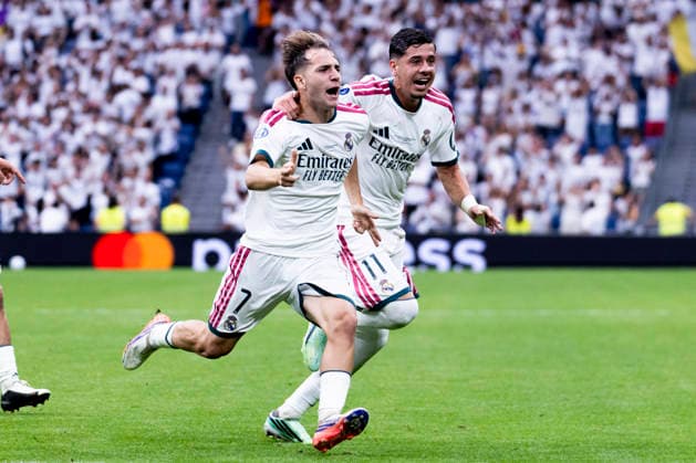 Real Madrid U20 vs. Santiago Wanderers U20, U20 Intercontinental Cup, September 19, 2026, Santiago Bernabéu Stadium, Madrid, Spain Daniel Yanez of Real Madrid celebrates his goal with Alexis Ciria during the U-20 Intercontinental Cup final between Real Madrid and Santiago Wanderers at Santiago Bernabéu Stadium in Madrid, Spain Madrid Santiago Bernabéu Stadium Madrid Spain Copyright: xAlejandroxMatiasxAcostax