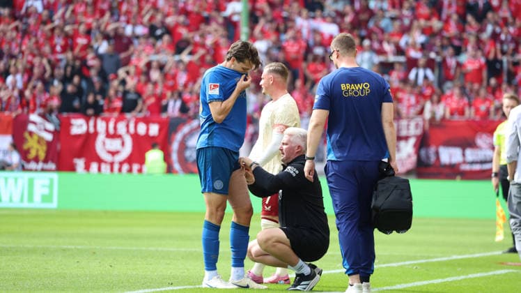 September 19, 2026, xrekx, Soccer 2. Bundesliga, 1. FC Kaiserslautern vs. Eintracht Braunschweig, Isidoros Koutsidis (Eintracht Braunschweig) injured, injury, pain, pains, injured, injury, pain, DFL DFB REGULATIONS PROHIBIT ANY USE OF PHOTOGRAPHS as IMAGE SEQUENCES and or QUASI-VIDEO Kaiserslautern
