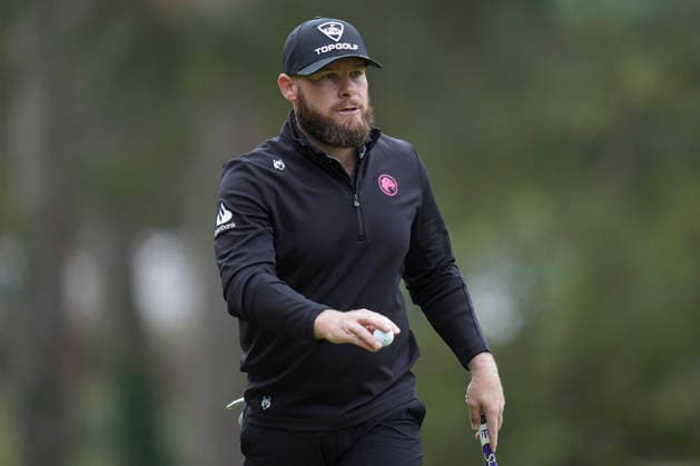 VIRGINIA WATER, ENGLAND - SEPTEMBER 19: Tyrrell Hatton (ENG) after holing a birdie putt on the 6th green during Round 3 at the BMW PGA, Golf Herren Championship at Wentworth Golf Club, Virginia Water on September 19, 2026 in Surrey, England The BMW PGA Championship