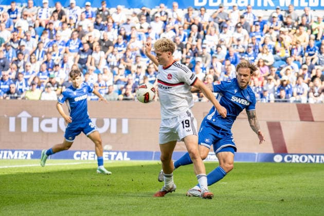 September 19, 2026, xdaymx, Soccer 2. Bundesliga, Karlsruher SC vs. 1. FC Nürnberg, photo by Piet Scobel: 1. FC Nürnberg in a tackle with Franke, Marcel Karlsruher SC DFL DFB REGULATIONS PROHIBIT ANY USE OF PHOTOGRAPHS AS IMAGE SEQUENCES AND OR QUASI-VIDEO Karlsruhe