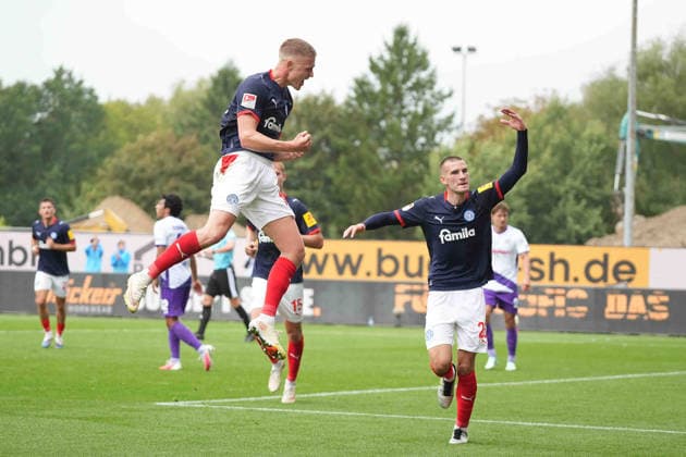 Soccer I Men s I 2026–2027 Season I 2. Bundesliga I Matchday 6 I Holstein Kiel vs. VfL Osnabrück I September 19, 2026 Phil Harres 19, Holstein Kiel celebrates its 1–0 victory at Kiel Holstein Stadium, Schleswig-Holstein, Germany Copyright: xLobeca MaschaxHolmx