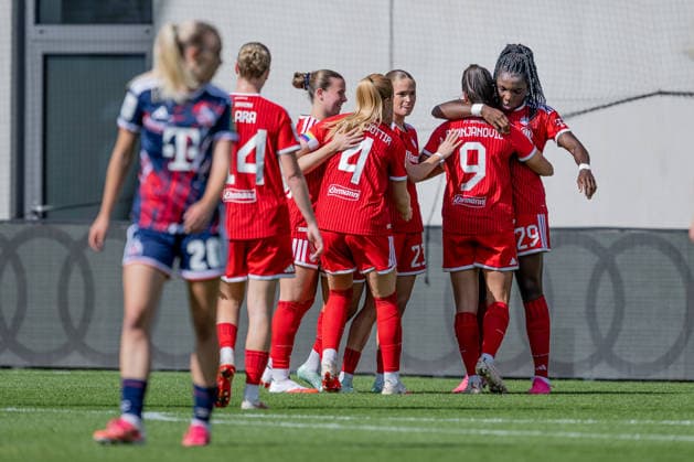 The Munich women celebrate with Edna Imade of FC Bayern Munich Women, 29, after her goal to make it 2–0 GER, FC Bayern Munich Women vs. 1. FC Köln, soccer, Google Pixel Women’s Bundesliga, Matchday 5, 2026–2027 season, September 19, 2026. DFL and DFB regulations prohibit any use of photographs as image sequences and or quasi-video. Photo: HMB Media, Heike Feiner Copyright: HMBxMedia HeikexFeiner