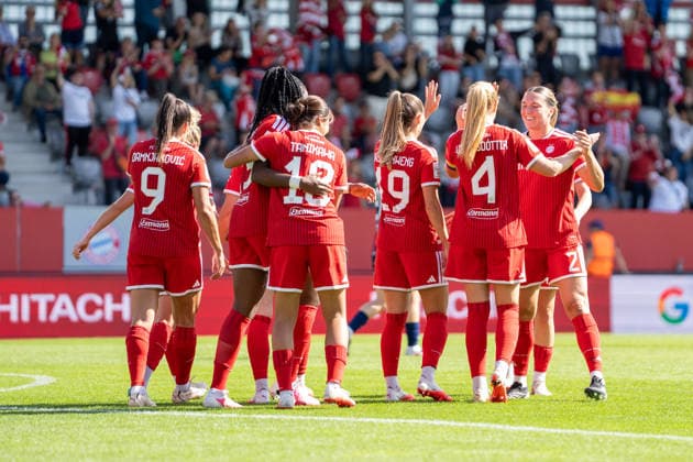 Jovana Damnjanovic 9 Bayern, Edna Imade 29 Bayern, Momoko Tanikawa 18 Bayern, Katharina Naschenweng, 19, FC Bayern; Glodis Viggosdottir, 4, FC Bayern; and Vanessa Gilles, 2, Bayern celebrate the goal that made it 3–0 in the Google Pixel Women’s Bundesliga match between FC Bayern Munich and 1. FC Köln on September 19, 2026, at the FC Bayern Campus in Munich, Bavaria, Germany