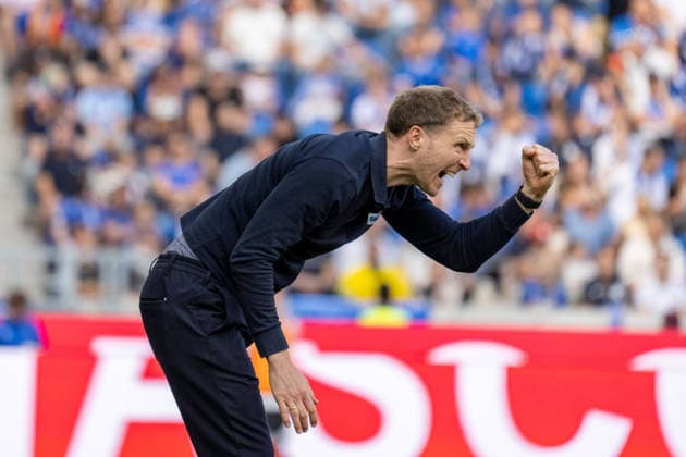 September 19, 2026, xdaymx, Soccer, 2. Bundesliga, Karlsruher SC 1 FC Nürnberg Maximilian, Senft Karlsruher SC on the sideline with a clenched fist DFL DFB REGULATIONS PROHIBIT ANY USE OF PHOTOGRAPHS as IMAGE SEQUENCES and or QUASI-VIDEO Karlsruhe