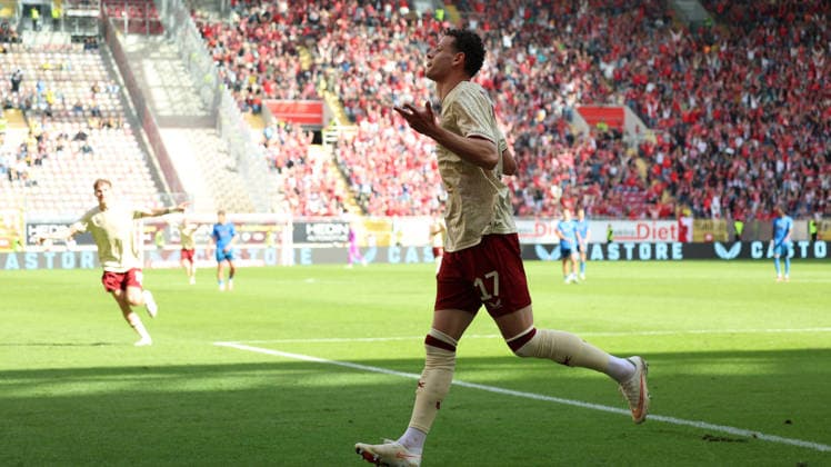 September 19, 2026, xrekx, Soccer, 2. Bundesliga, 1 FC Kaiserslautern vs. Eintracht Braunschweig: Goal celebration after Erencan Yardimci scored the 1–0 goal for 1 FC Kaiserslautern. DFL and DFB regulations prohibit any use of photographs as image sequences and or QUASI-VIDEO Kaiserslautern